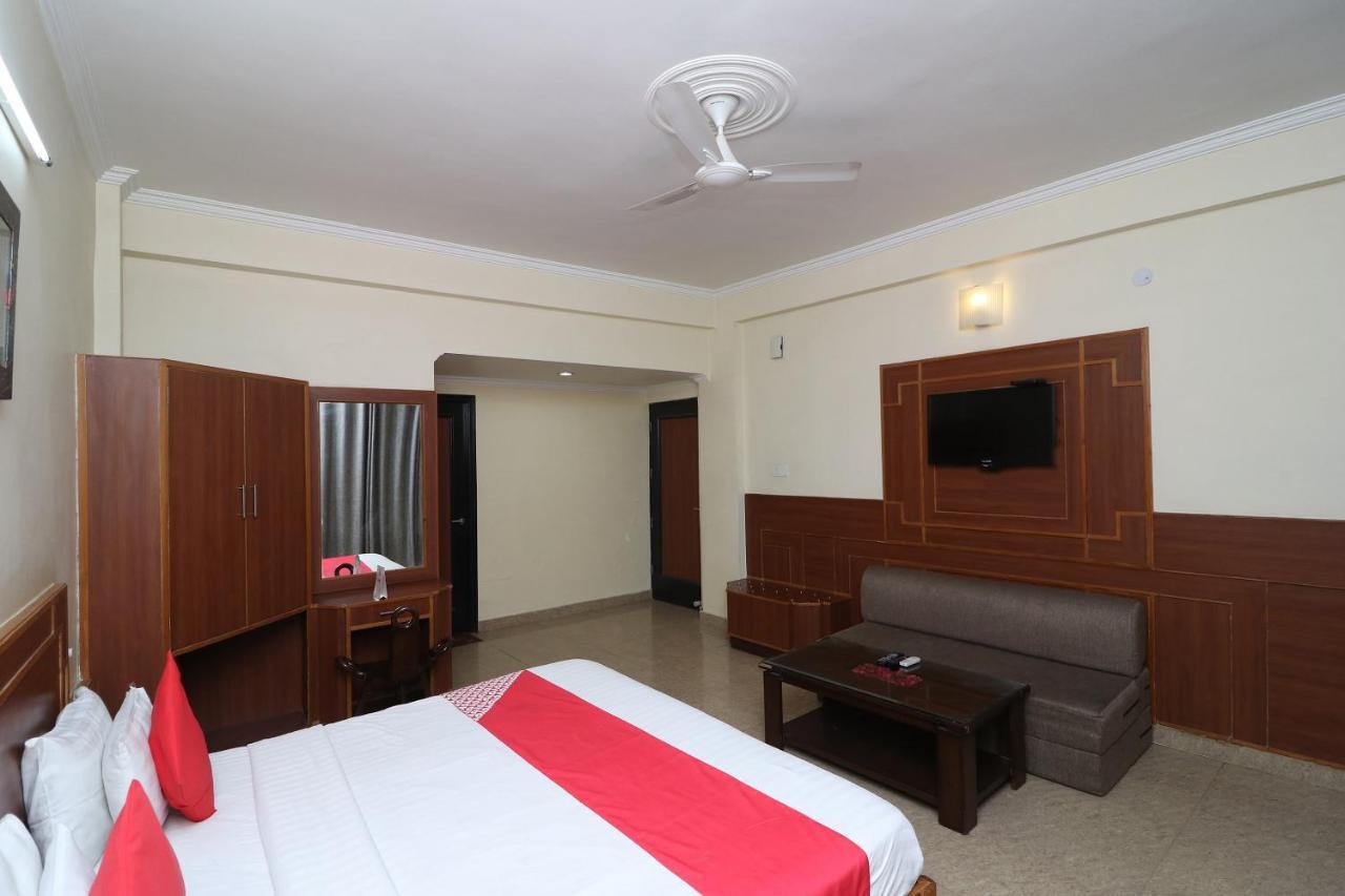 Capital O 4747 Imperial Hotel Katra Katra  Bagian luar foto