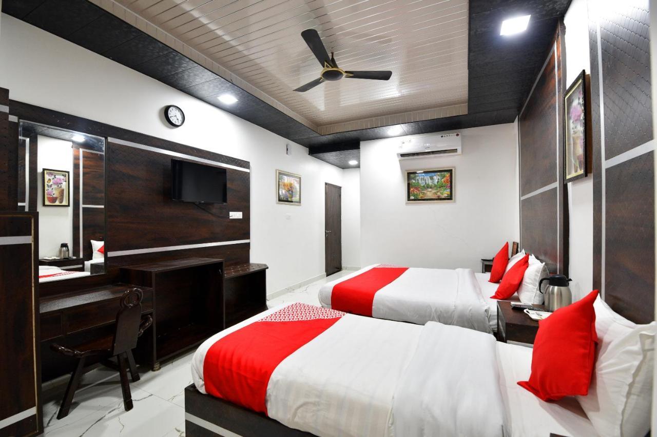 Capital O 4747 Imperial Hotel Katra Katra  Bagian luar foto